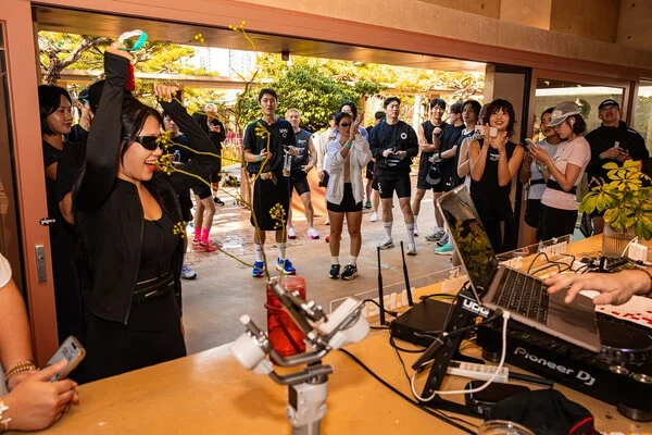 디아도라X어고우가 함께한 모닝레이브 현장 (이미지 출처: 디아도라)