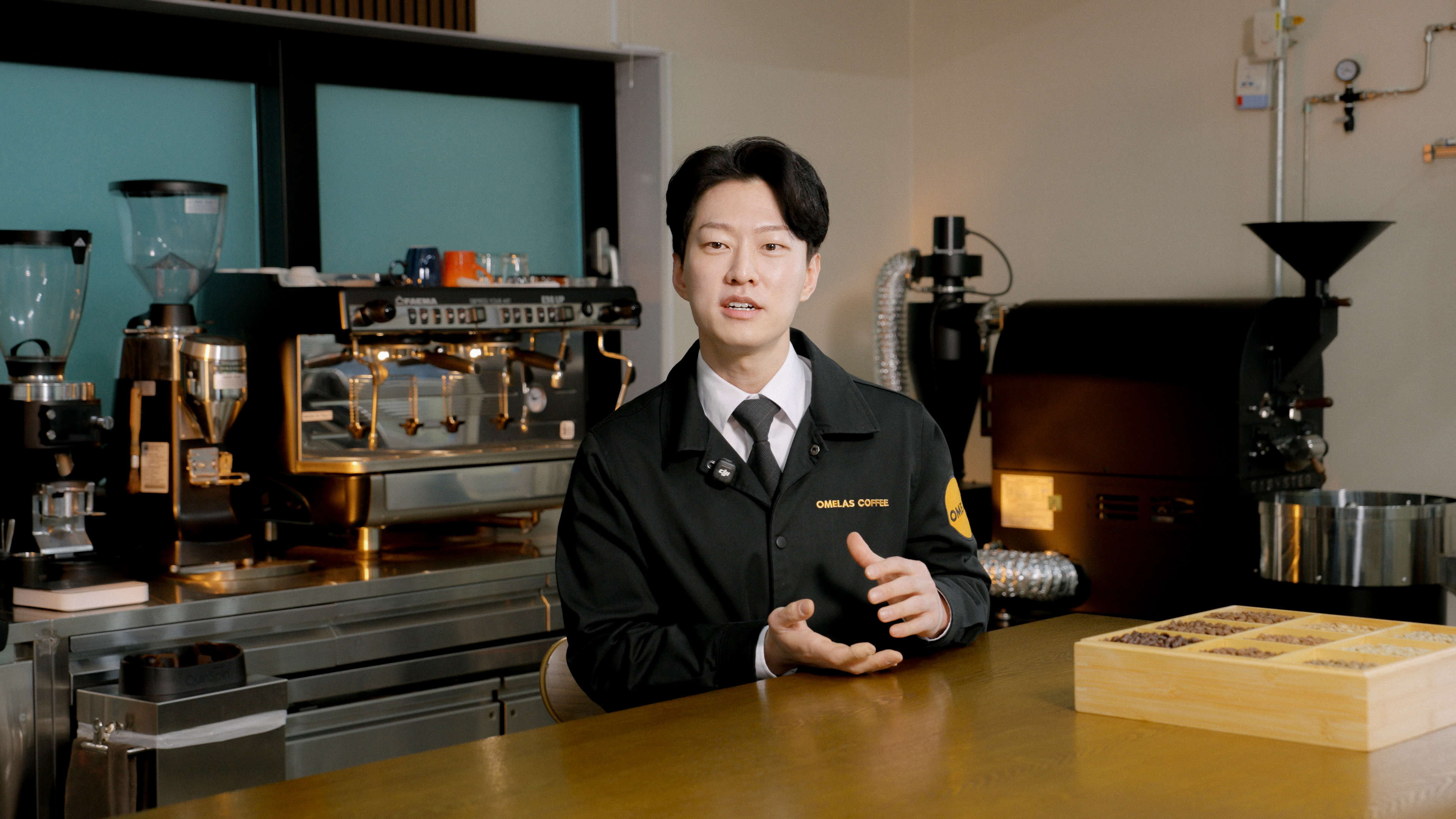 인터뷰 중인 오멜라스커피 사철제 대표 ⓒ아임웹